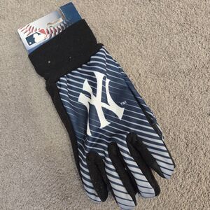New York Yankees Wincraft Texting Gloves Touchscreen Compatible Gloves